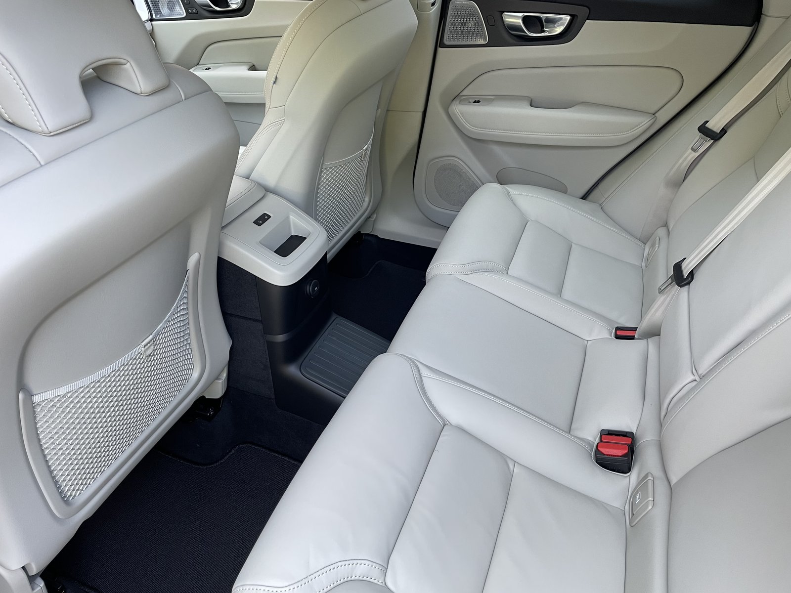 VOLVO XC60 2.0 T6 TE Ultra Dark eAWD, Hybride Integrale Benzina/Elettrica, Auto dimostrativa, Automatico - 5