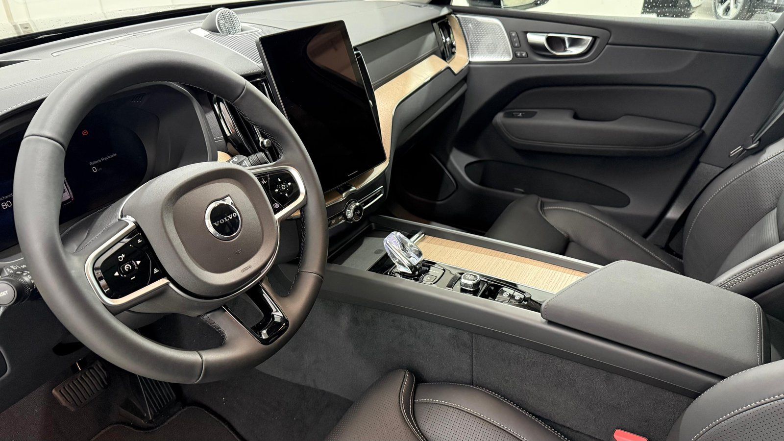 VOLVO XC60 2.0 T6 TE Ultra Bright eA, Hybride Intégral Essence/Électricité, Voiture de démonstration, Automatique - 4