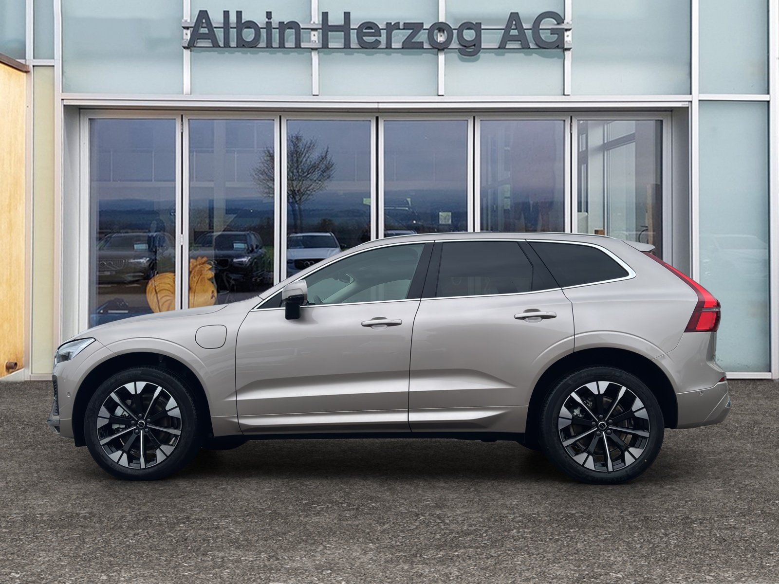 VOLVO XC60 2.0 T6 TE Plus Bright eAWD, Hybride Rechargeable Essence/Électricité, Voiture de démonstration, Automatique - 2
