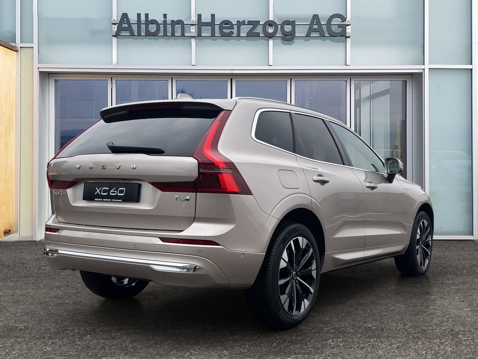 VOLVO XC60 2.0 T6 TE Plus Bright eAWD, Hybride Rechargeable Essence/Électricité, Voiture de démonstration, Automatique - 3