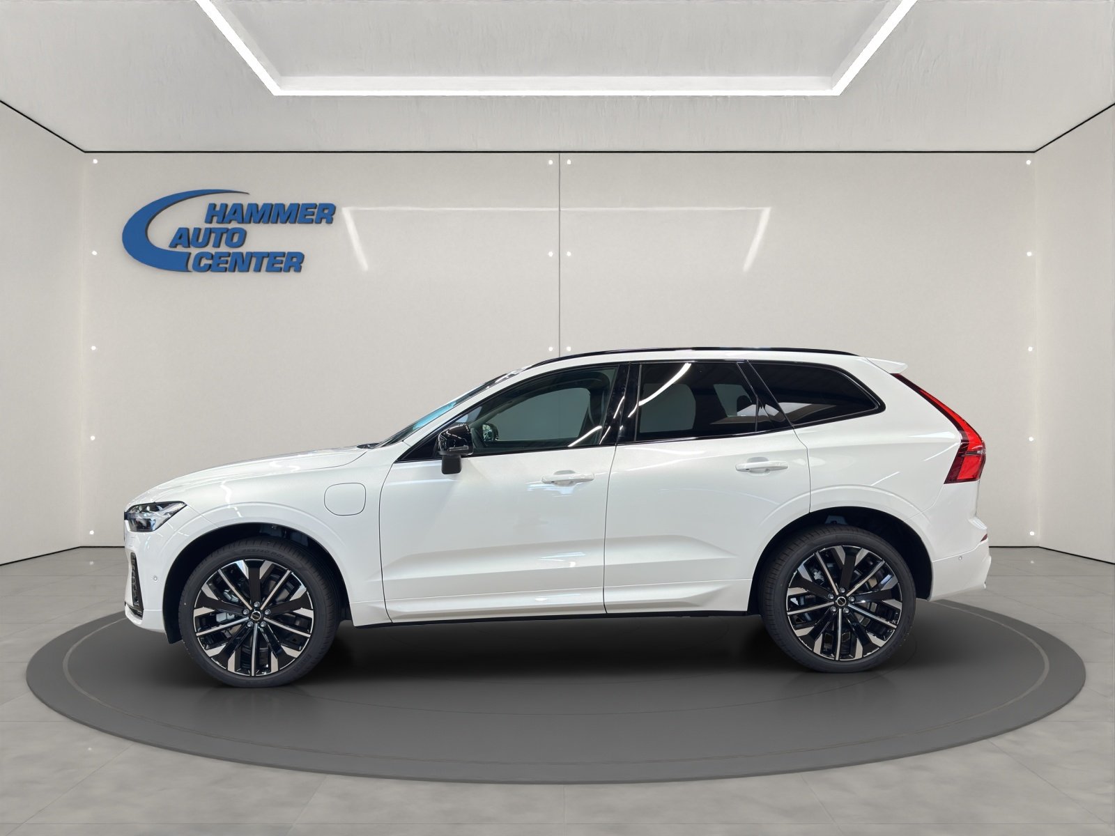 VOLVO XC60 2.0 T6 TE Ultra Dark eAWD, Plug-in-Hybrid Benzin/Elektro, Vorführwagen, Automatik - 2