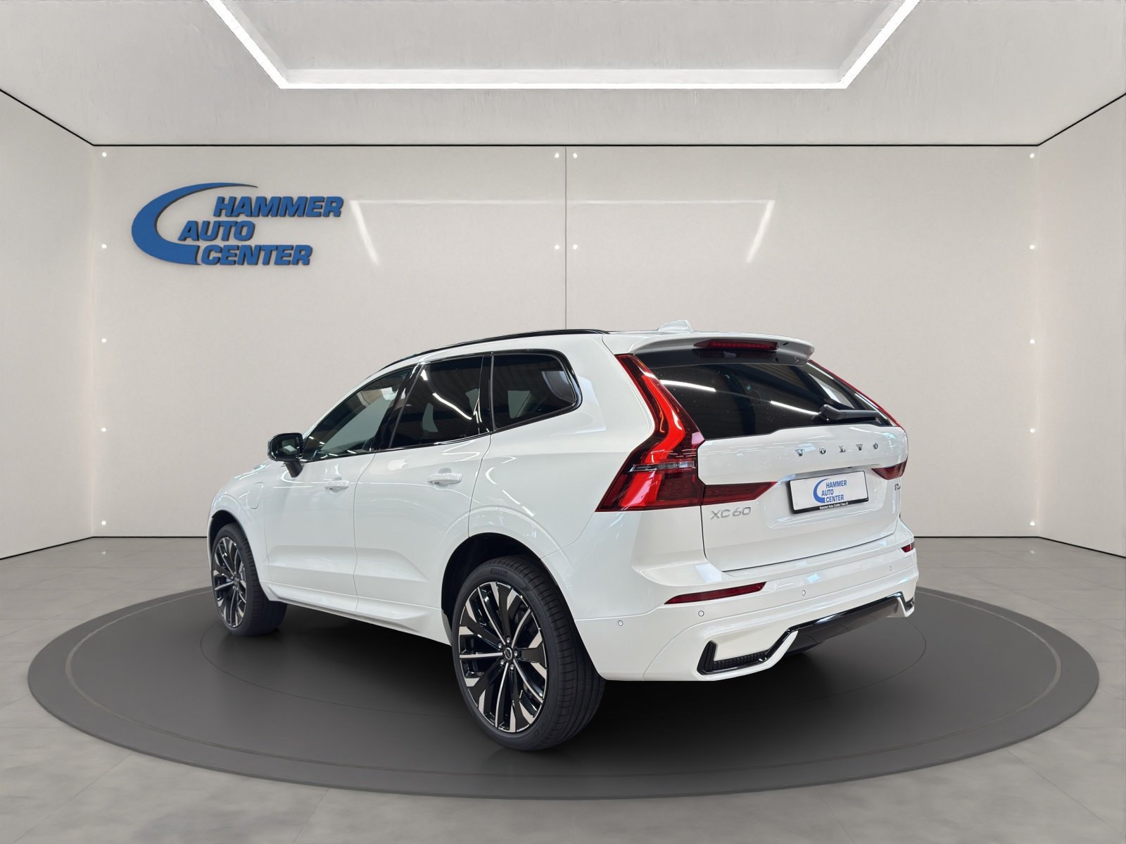 VOLVO XC60 2.0 T6 TE Ultra Dark eAWD, Plug-in-Hybrid Benzin/Elektro, Vorführwagen, Automatik - 3