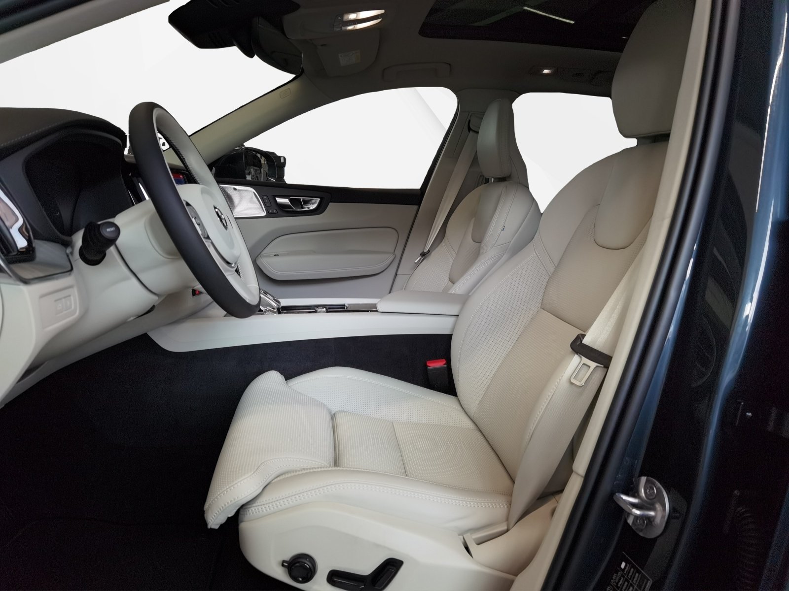 VOLVO XC60 2.0 T8 TE Ultra Bright eAWD, Hybride Rechargeable Essence/Électricité, Voiture de démonstration, Automatique - 4
