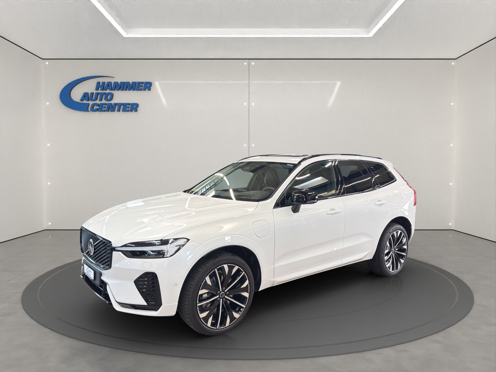 VOLVO XC60 2.0 T6 TE Ultra Dark eAWD