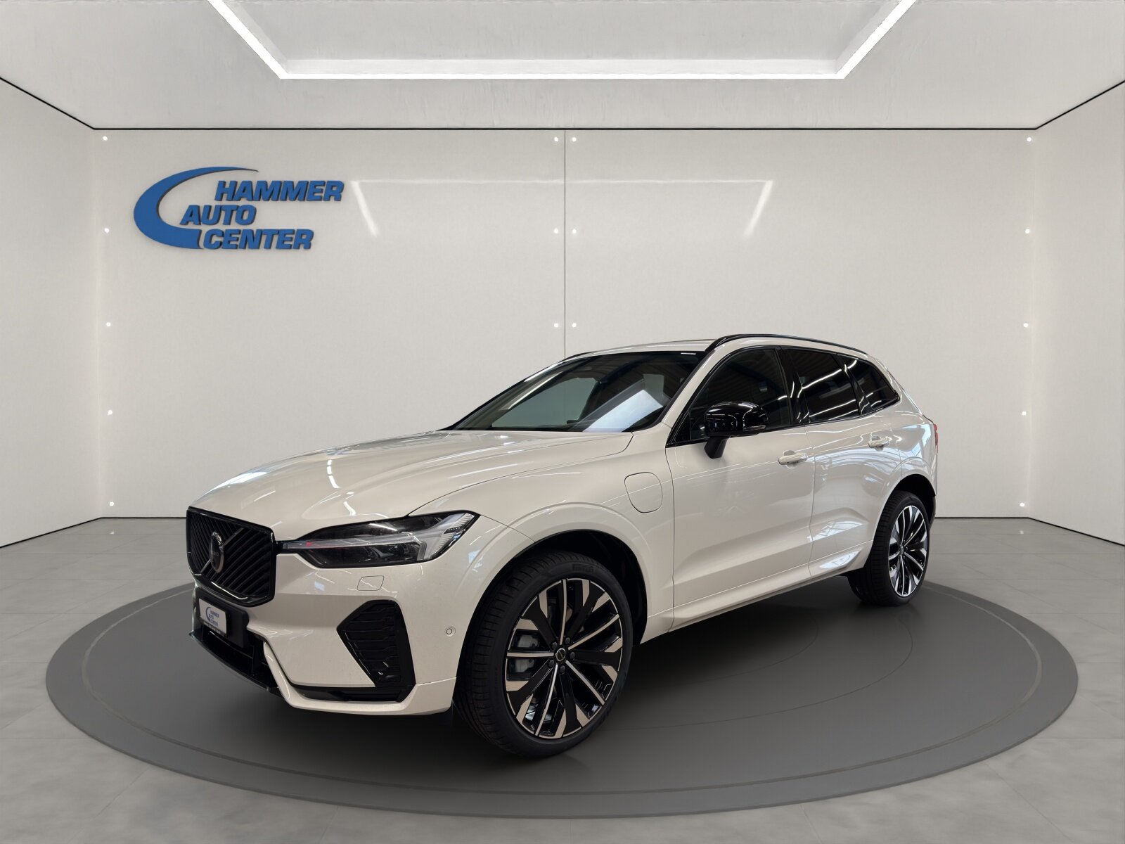 VOLVO XC60 2.0 T8 TE Ultra Dark eAWD