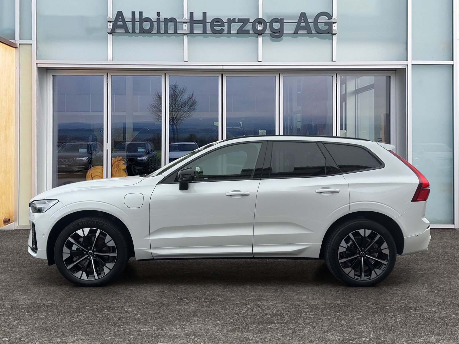 VOLVO XC60 2.0 T8 TE Ultra Dark eAWD, Plug-in-Hybrid Benzin/Elektro, Vorführwagen, Automatik - 2