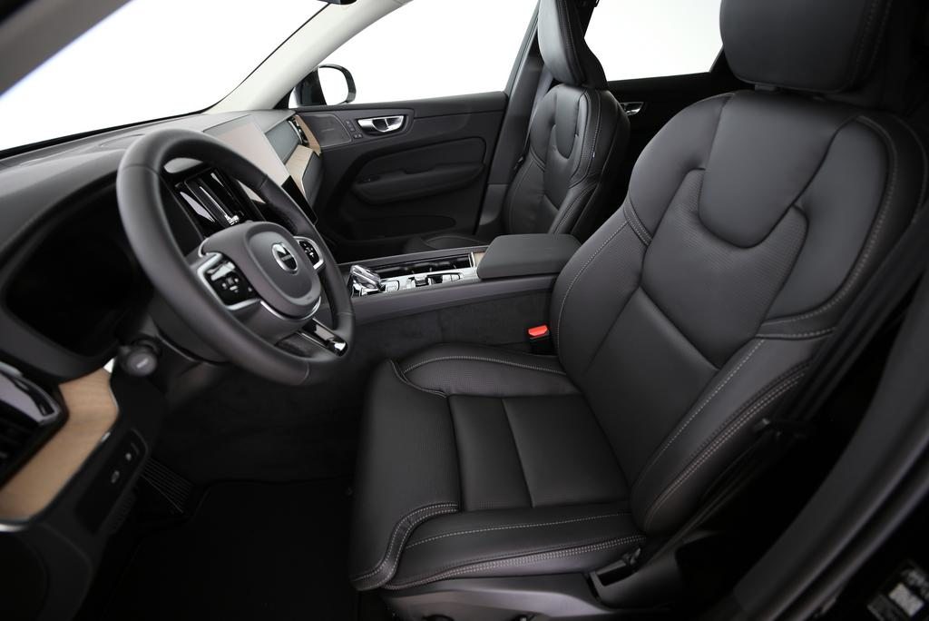VOLVO XC60 2.0 T6 TE Ultra Dark eAWD, Plug-in-Hybrid Petrol/Electric, Ex-demonstrator, Automatic - 7