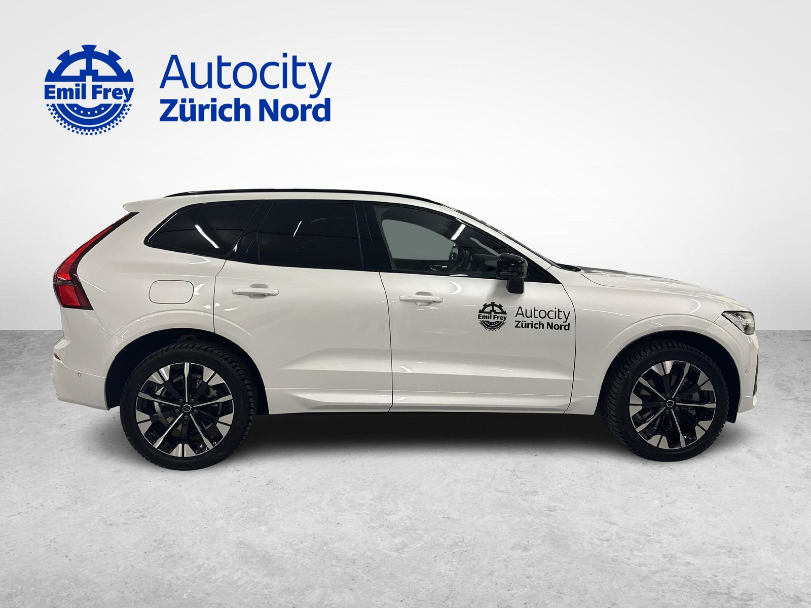 VOLVO XC60 2.0 T6 TE Black Edition eAWD, Plug-in-Hybrid Benzin/Elektro, Vorführwagen, Automatik - 6