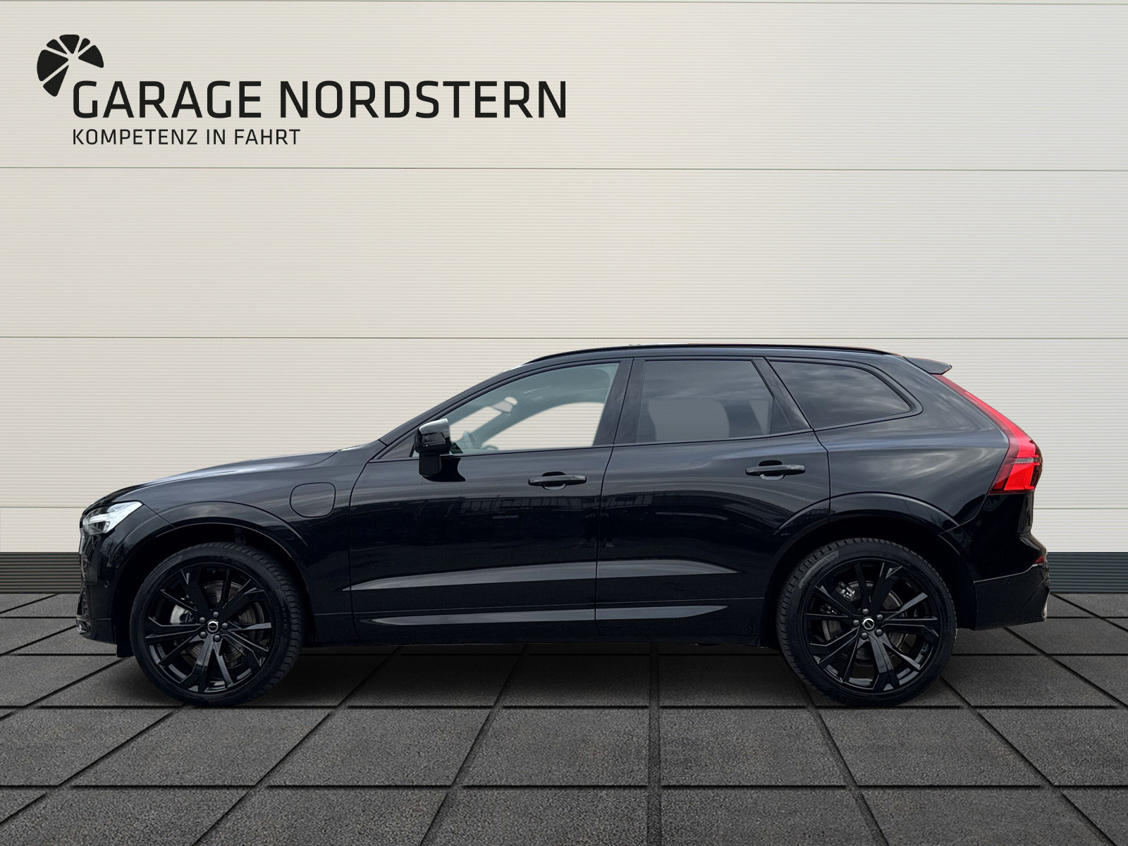 VOLVO XC60 2.0 T6 TE Black Edition eAWD, Hybride Rechargeable Essence/Électricité, Voiture de démonstration, Automatique - 3