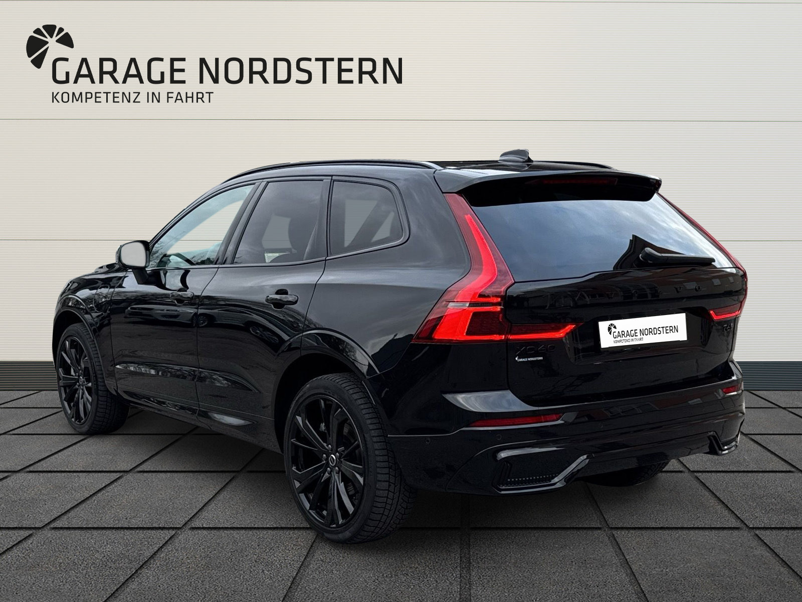 VOLVO XC60 2.0 T6 TE Black Edition eAWD, Hybride Rechargeable Essence/Électricité, Voiture de démonstration, Automatique - 4