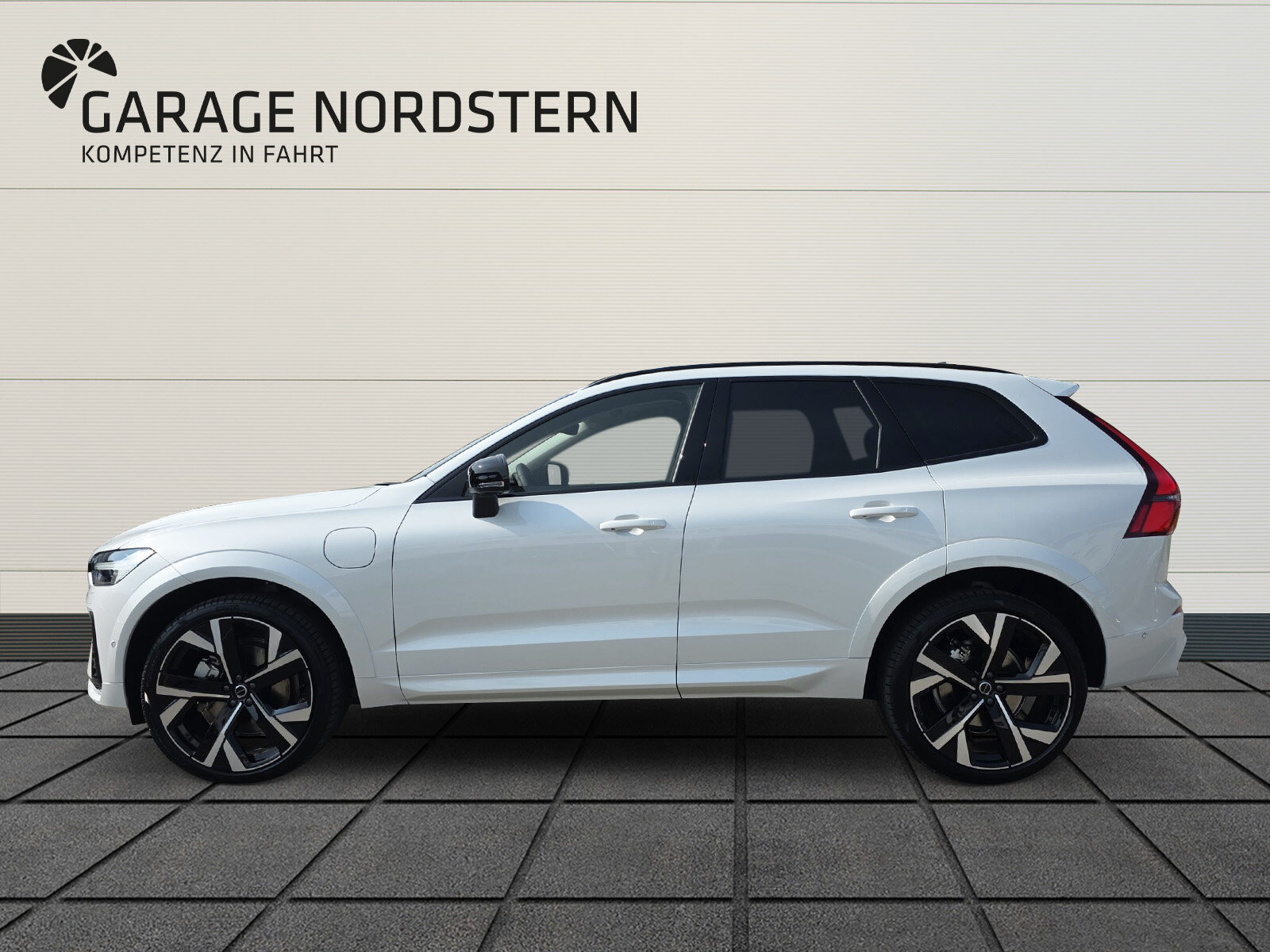 VOLVO XC60 2.0 T6 TE Ultra Dark eAWD, Hybride Rechargeable Essence/Électricité, Voiture de démonstration, Automatique - 3