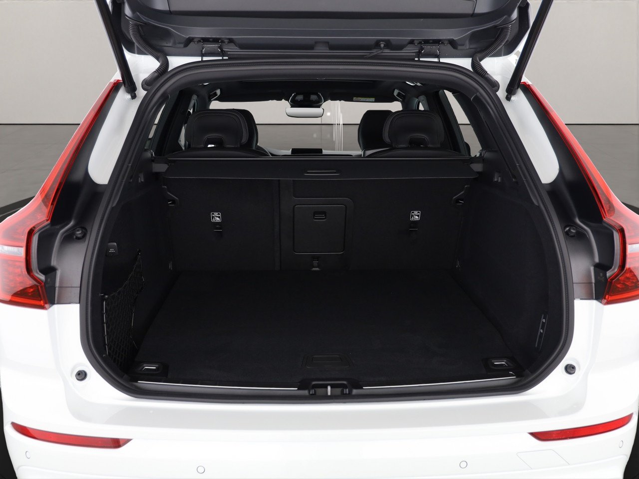 VOLVO XC60 2.0 T8 TE Black Edition eAWD, Plug-in-Hybrid Benzina/Elettrica, Auto dimostrativa, Automatico - 5