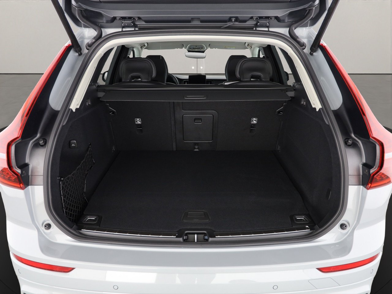 VOLVO XC60 2.0 T8 TE Ultra Dark eAWD, Plug-in-Hybrid Benzin/Elektro, Vorführwagen, Automatik - 4