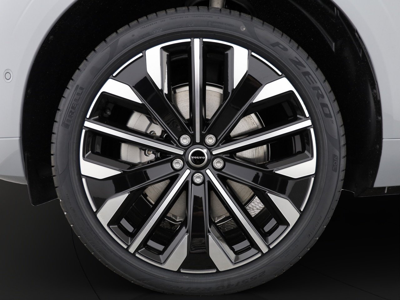 VOLVO XC60 2.0 T8 TE Ultra Dark eAWD, Plug-in-Hybrid Benzin/Elektro, Vorführwagen, Automatik - 5
