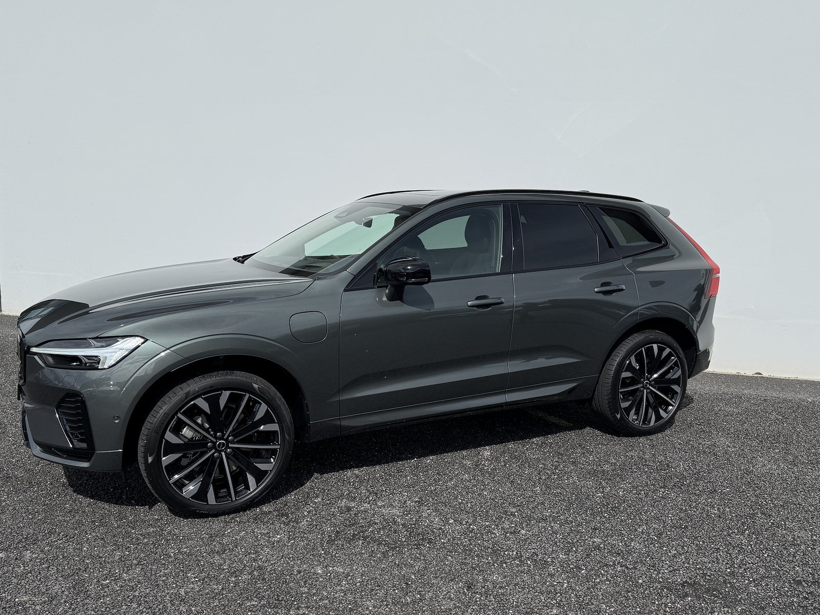 VOLVO XC60 2.0 T6 TE Ultra Dark eAWD, Plug-in-Hybrid Benzin/Elektro, Vorführwagen, Automatik - 5