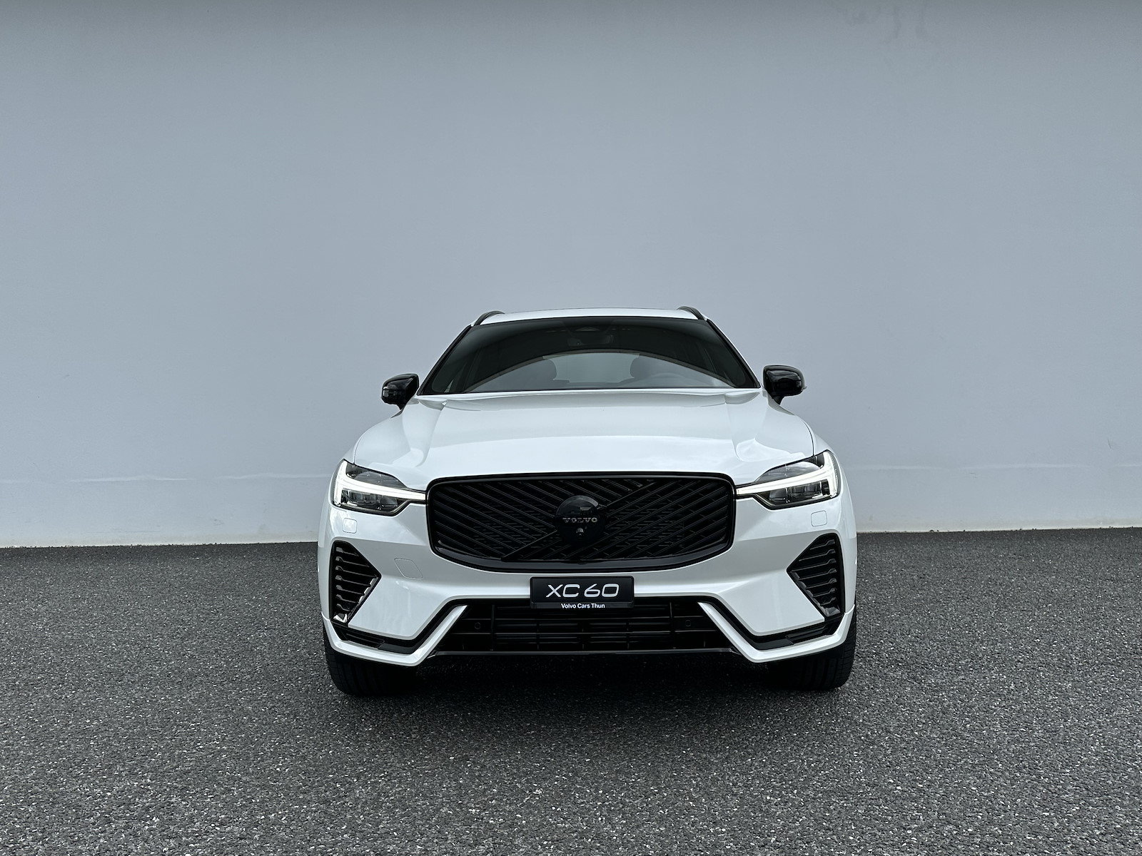 VOLVO XC60 2.0 T8 TE Black Edition eAWD, Hybride Rechargeable Essence/Électricité, Voiture de démonstration, Automatique - 2
