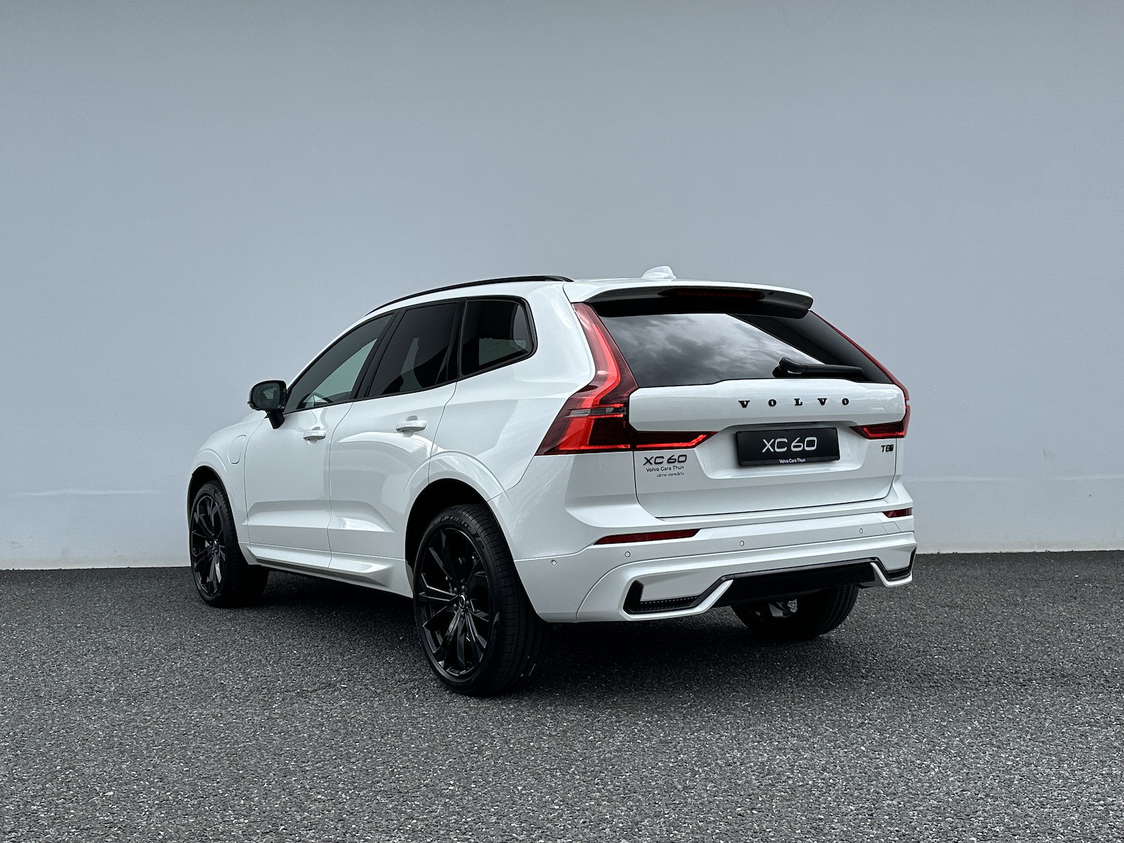 VOLVO XC60 2.0 T8 TE Black Edition eAWD, Hybride Rechargeable Essence/Électricité, Voiture de démonstration, Automatique - 6