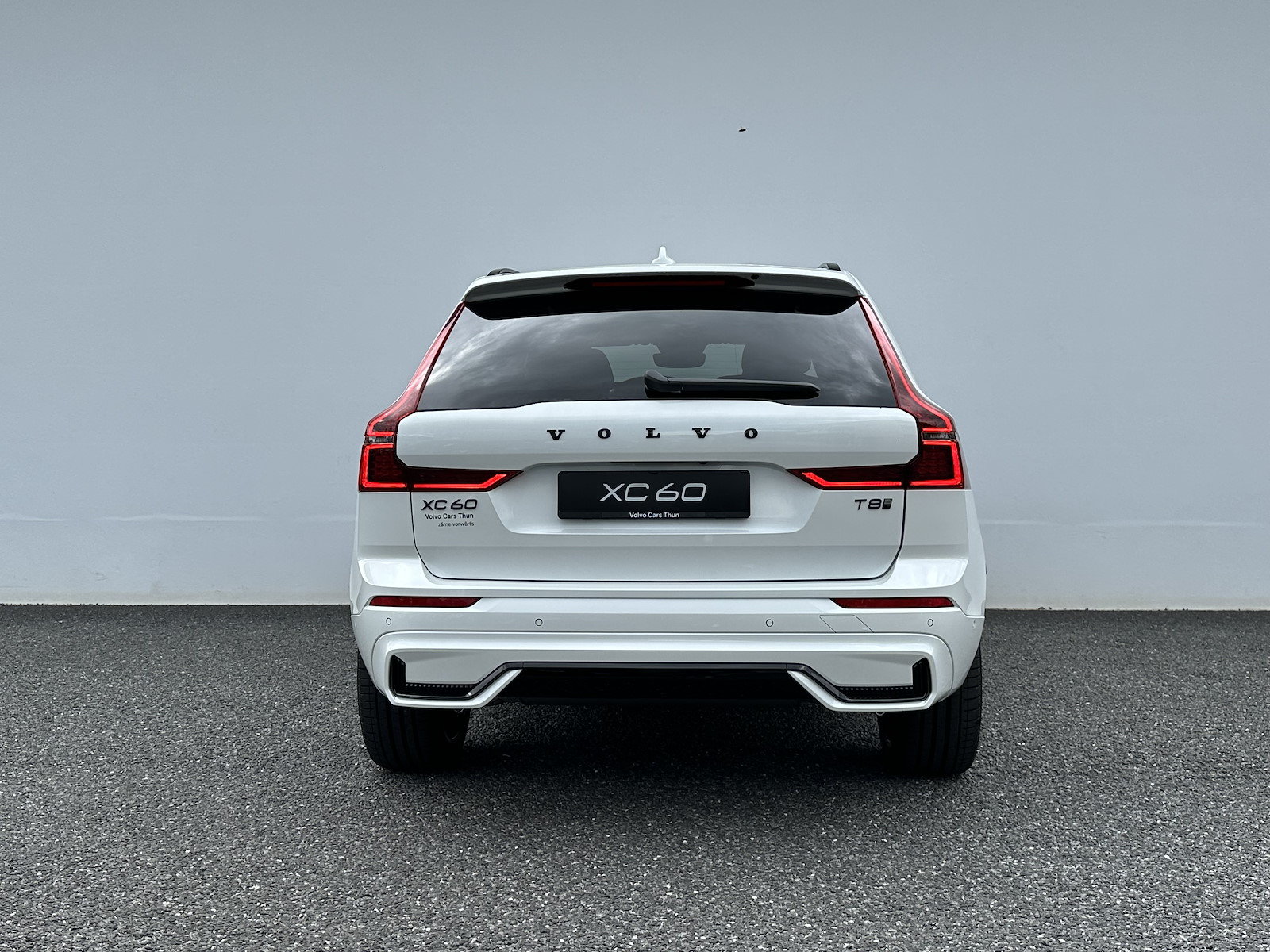 VOLVO XC60 2.0 T8 TE Black Edition eAWD, Hybride Rechargeable Essence/Électricité, Voiture de démonstration, Automatique - 7
