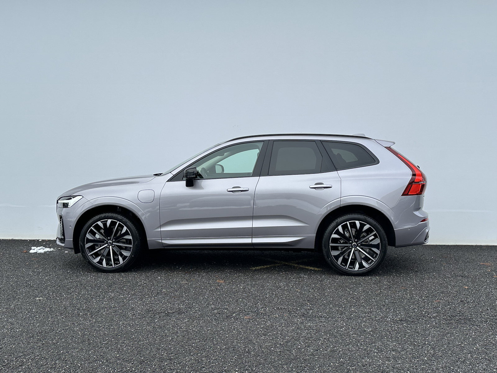 VOLVO XC60 2.0 T8 TE Ultra Dark eAWD, Plug-in-Hybrid Benzina/Elettrica, Auto dimostrativa, Automatico - 5