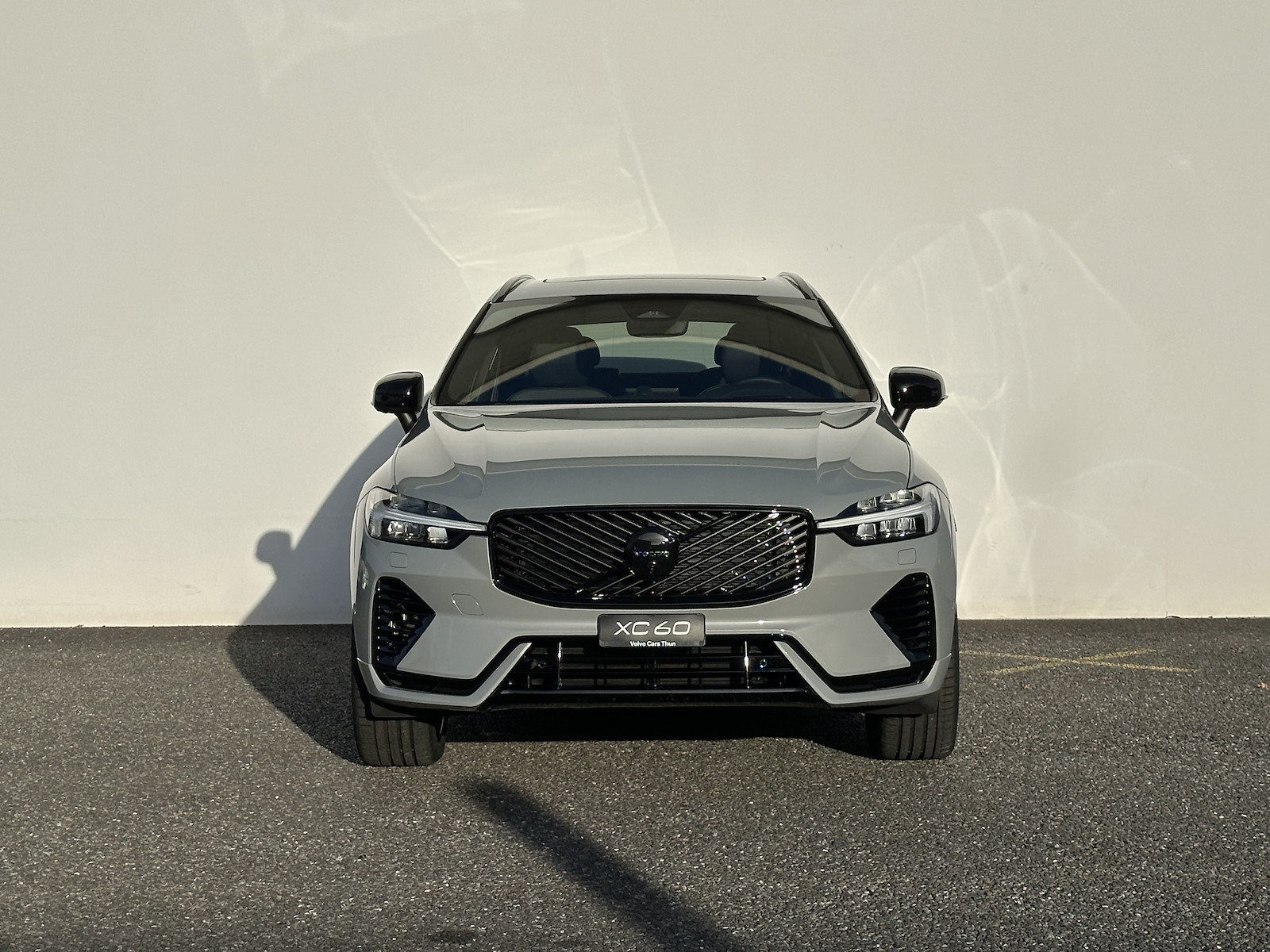VOLVO XC60 2.0 T8 TE Black Edition eAWD, Plug-in-Hybrid Benzin/Elektro, Vorführwagen, Automatik - 2