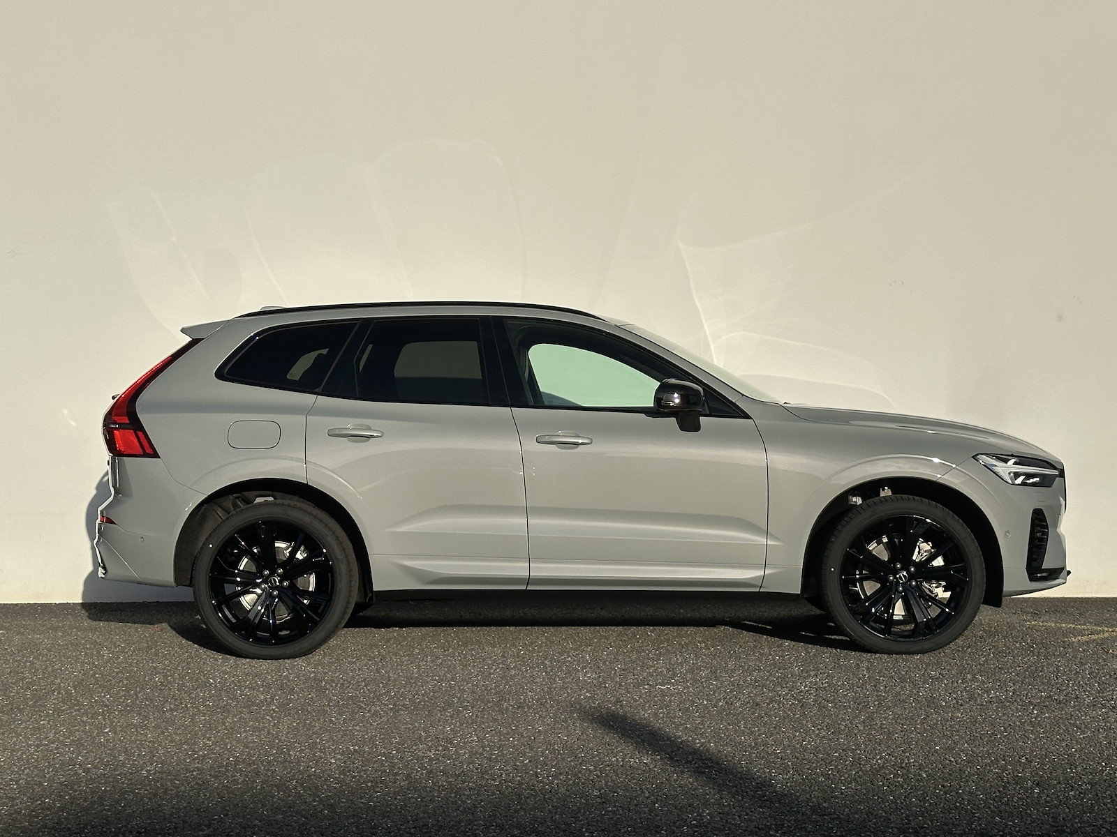 VOLVO XC60 2.0 T8 TE Black Edition eAWD, Plug-in-Hybrid Benzin/Elektro, Vorführwagen, Automatik - 4
