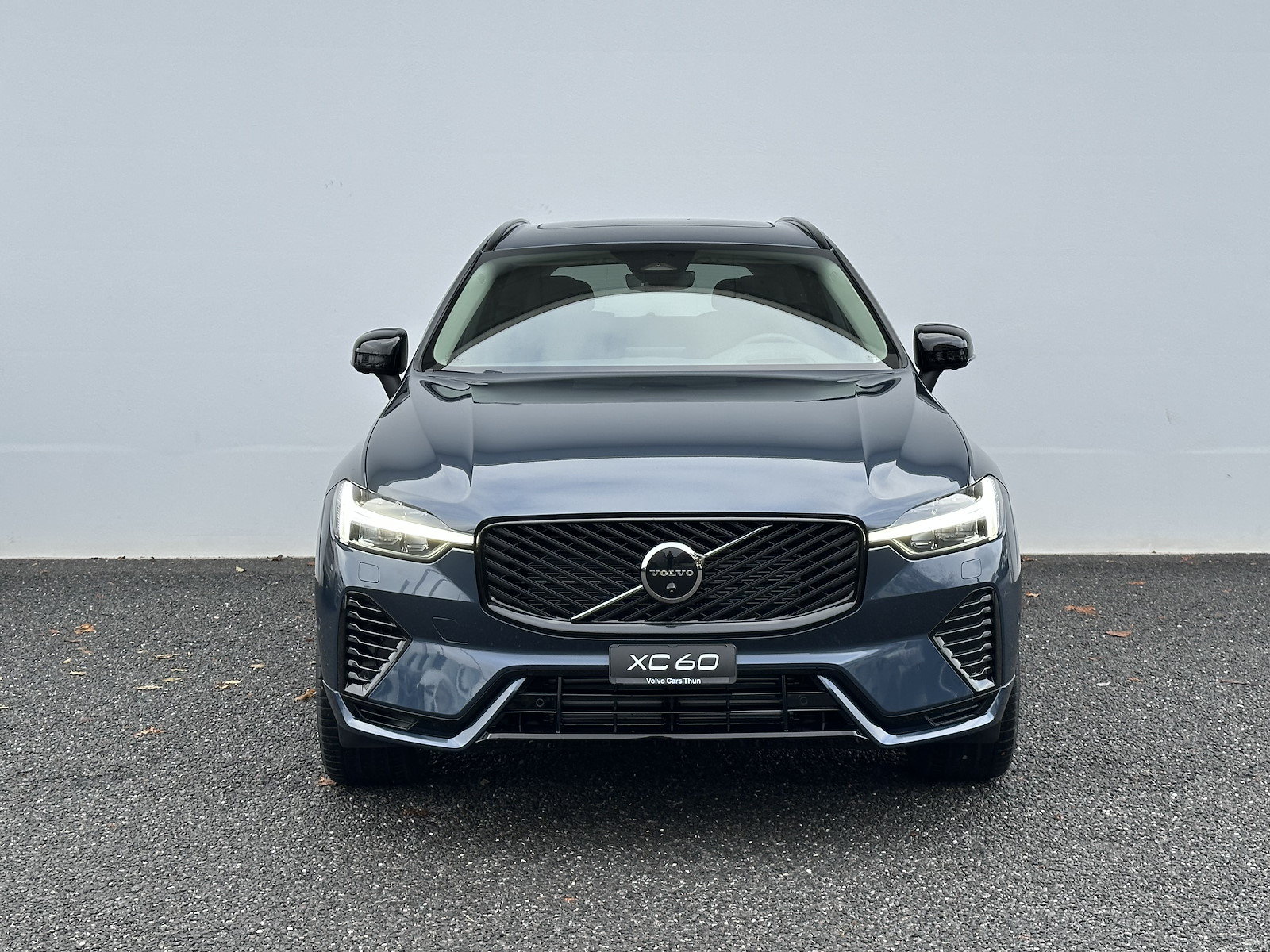 VOLVO XC60 2.0 T8 TE Ultra Dark eAWD, Plug-in-Hybrid Petrol/Electric, Ex-demonstrator, Automatic - 2
