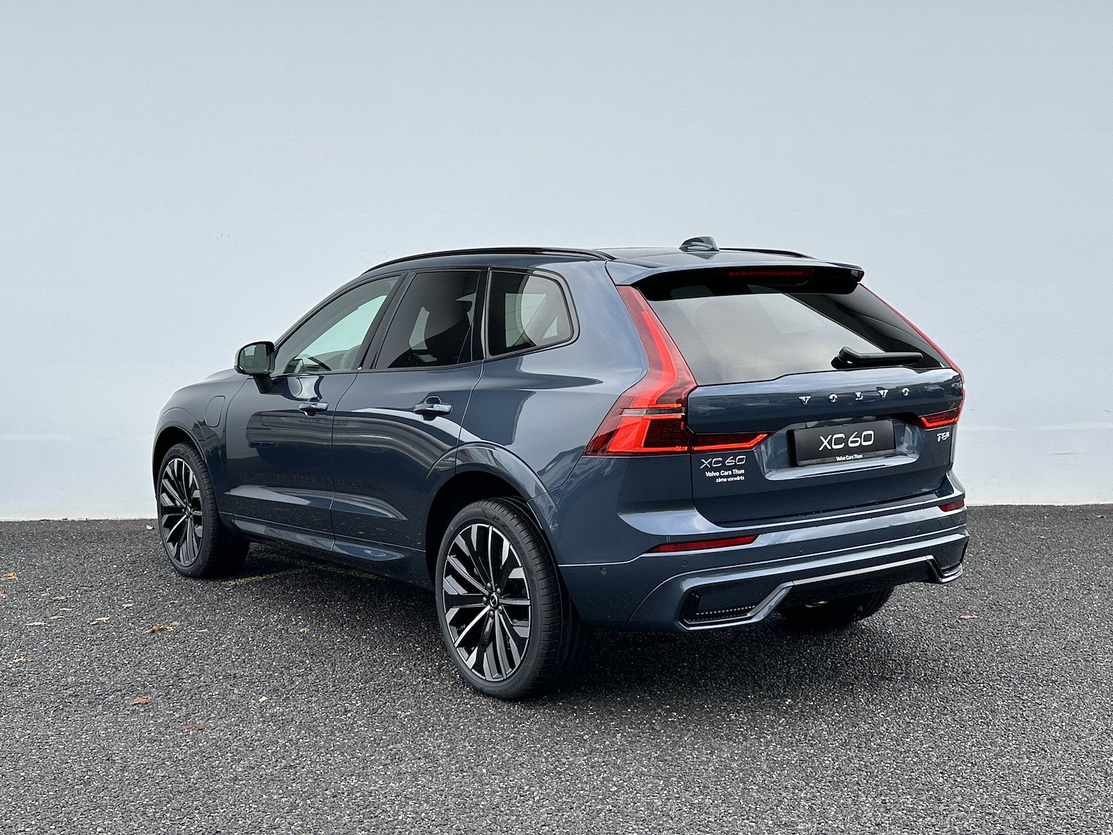 VOLVO XC60 2.0 T8 TE Ultra Dark eAWD, Plug-in-Hybrid Petrol/Electric, Ex-demonstrator, Automatic - 6