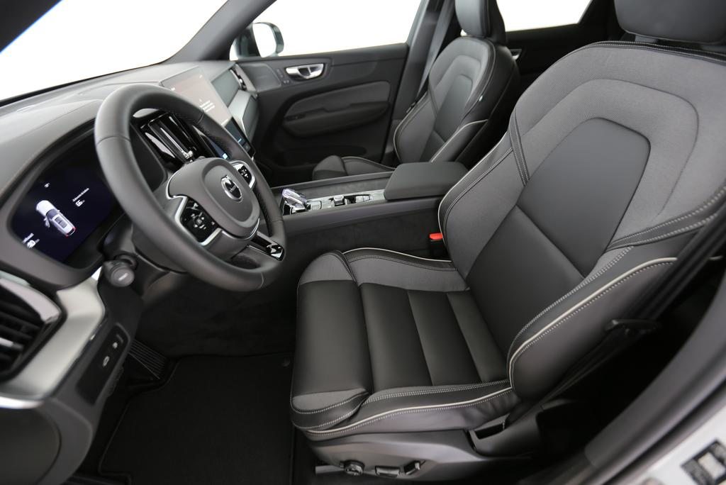 VOLVO XC60 2.0 T8 TE Black Edition eAWD, Plug-in-Hybrid Petrol/Electric, Ex-demonstrator, Automatic - 7