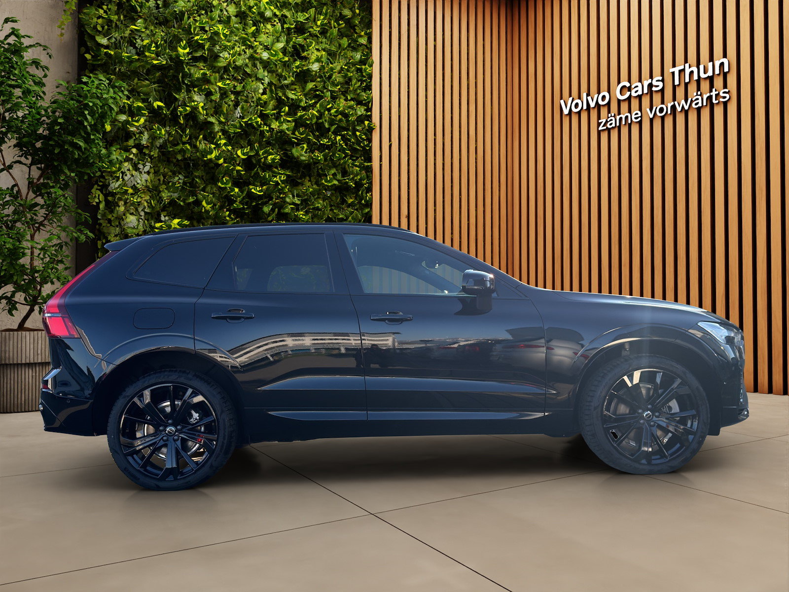 VOLVO XC60 2.0 T8 TE Black Edition eAWD, Hybride Rechargeable Essence/Électricité, Voiture de démonstration, Automatique - 4