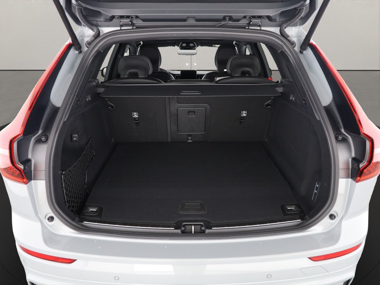 VOLVO XC60 2.0 T6 TE Black Edition eAWD ., Plug-in-Hybrid Benzin/Elektro, Vorführwagen, Automatik - 4