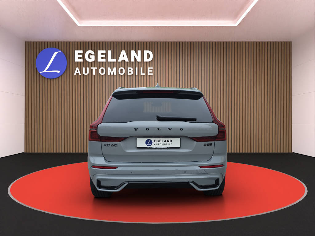 VOLVO XC60 2.0 B5 MH Plus Black Edition AWD, Hybride Léger Essence/Électricité, Voiture de démonstration, Automatique - 6