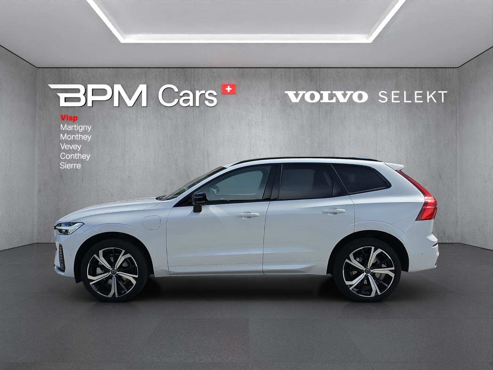 VOLVO XC60 XCENTRIC T6 Ultra Dark, Plug-in-Hybrid Benzina/Elettrica, Auto dimostrativa, Automatico - 2