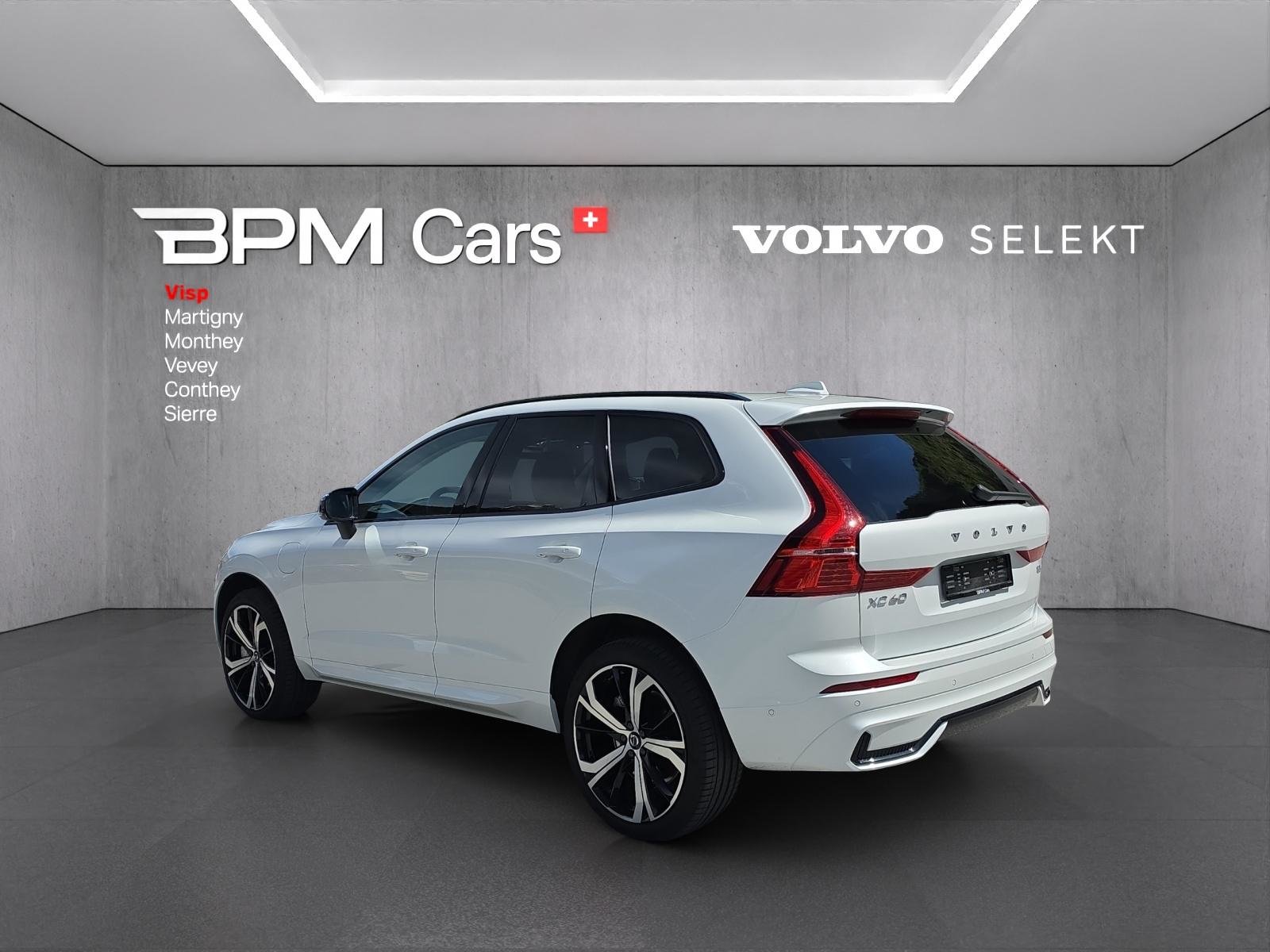 VOLVO XC60 XCENTRIC T6 Ultra Dark, Plug-in-Hybrid Benzina/Elettrica, Auto dimostrativa, Automatico - 3