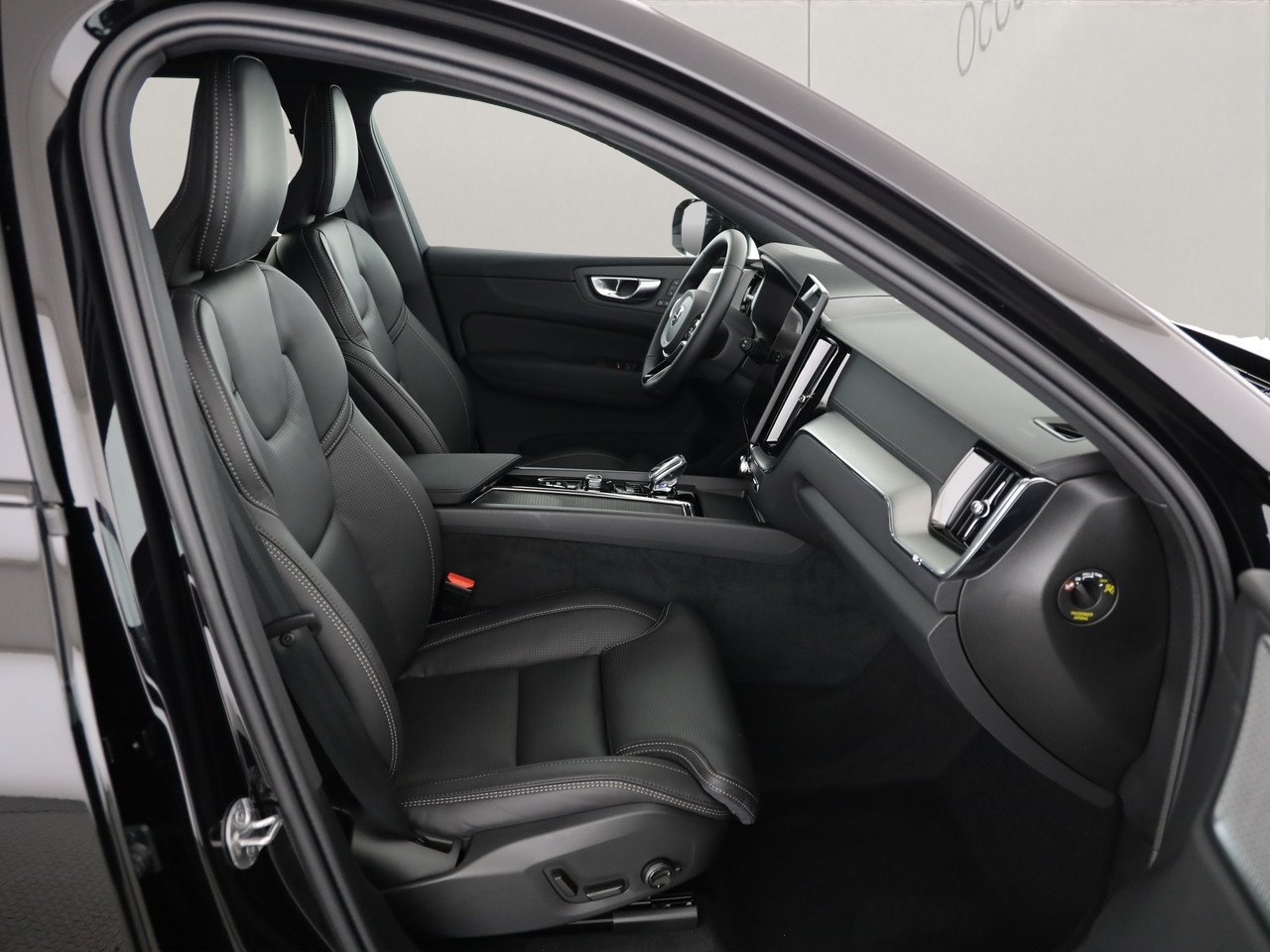 VOLVO XC60 2.0 T8 TE Black Edition eAWD, Plug-in-Hybrid Petrol/Electric, Ex-demonstrator, Automatic - 5