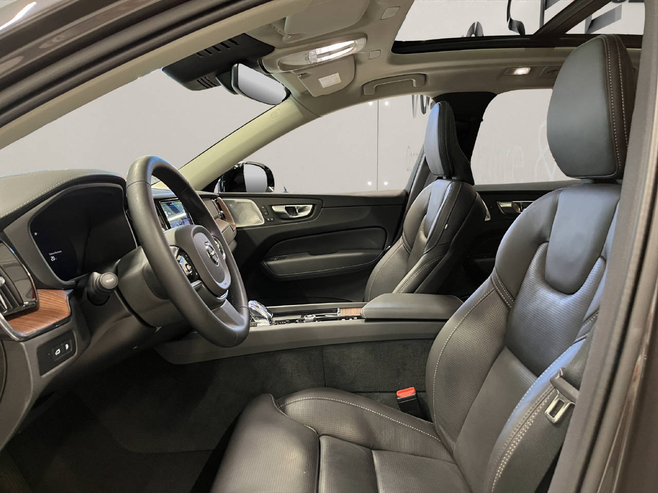 VOLVO XC60 2.0 T8 TE Ultimate Dark eAWD, Plug-in-Hybrid Benzina/Elettrica, Auto dimostrativa, Automatico - 7