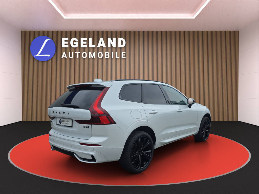 VOLVO XC60 2.0 B5 MH Plus Black Edition AWD, Hybride Léger Essence/Électricité, Voiture de démonstration, Automatique - 4