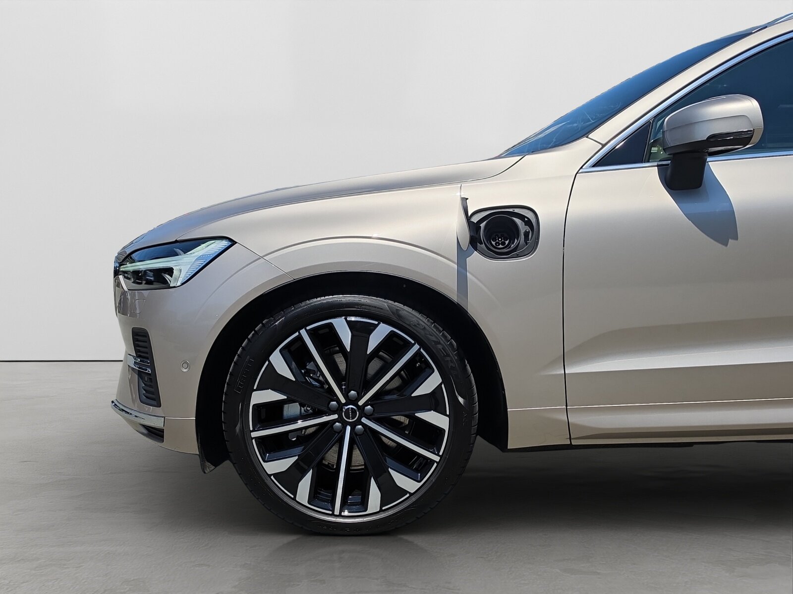 VOLVO XC60 2.0 T8 TE Ultra Bright eAWD, Plug-in-Hybrid Petrol/Electric, Ex-demonstrator, Automatic - 7