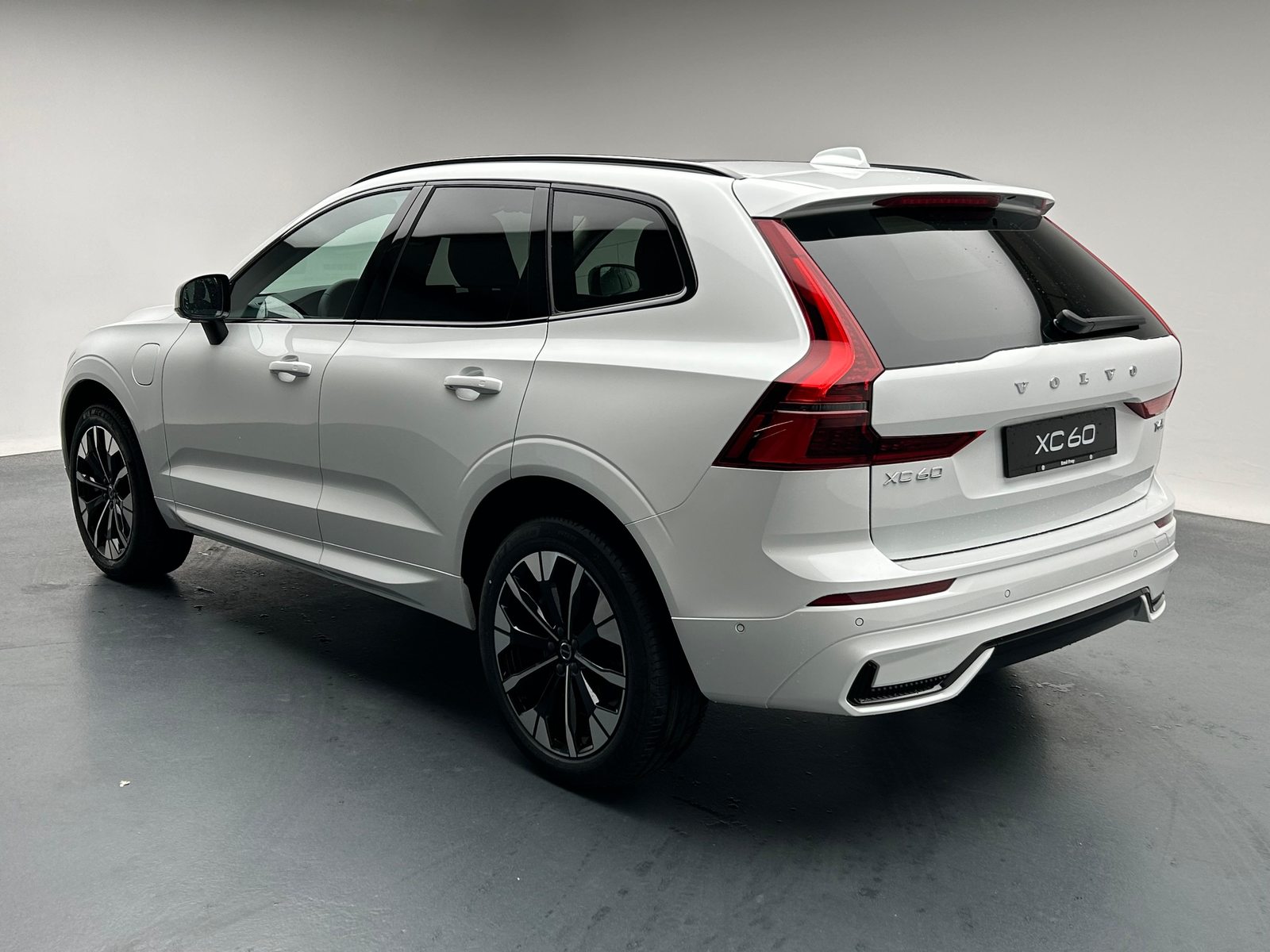 VOLVO XC60 2.0 T6 TE Ultra Dark eAWD, Plug-in-Hybrid Benzina/Elettrica, Auto dimostrativa, Automatico - 4