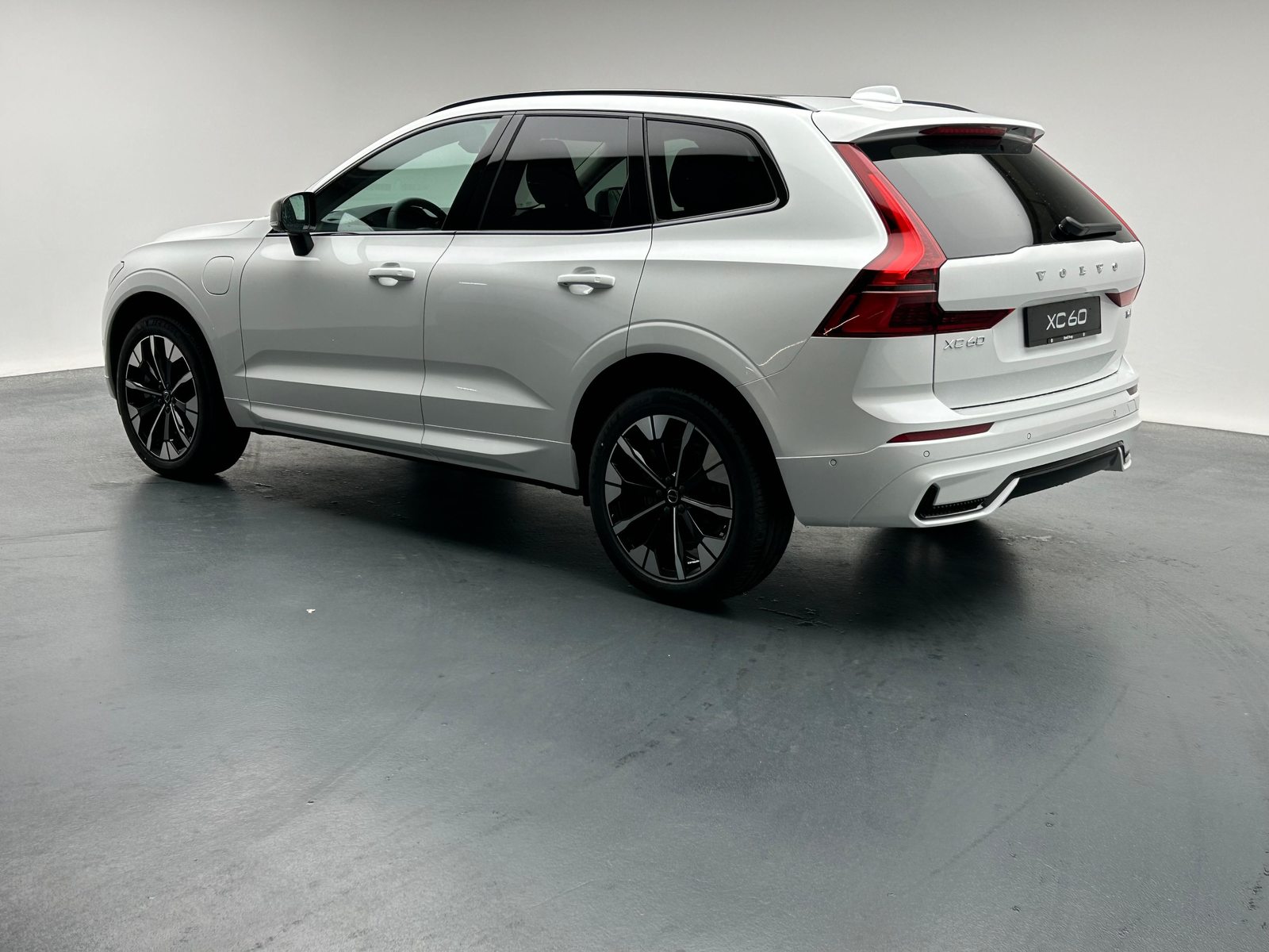 VOLVO XC60 2.0 T6 TE Ultra Dark eAWD, Plug-in-Hybrid Benzina/Elettrica, Auto dimostrativa, Automatico - 5