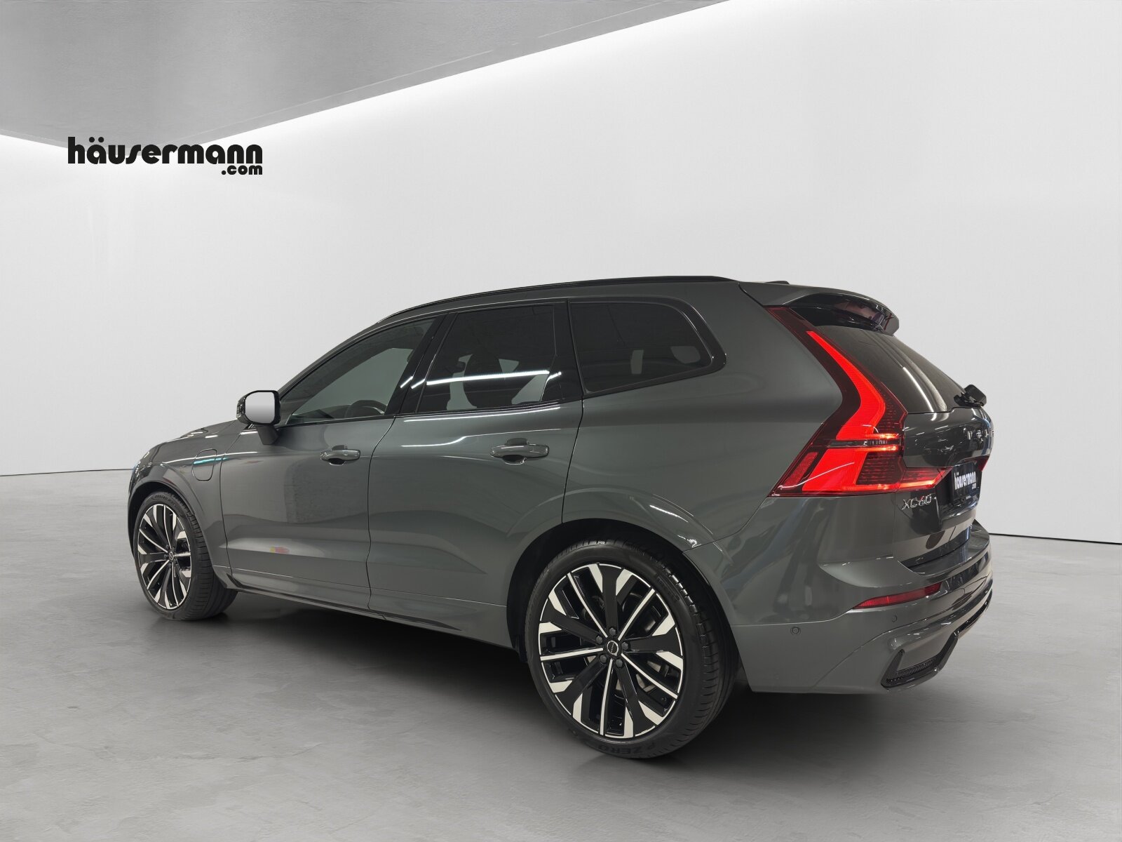 VOLVO XC60 2.0 T8 TE Ultra Dark eAWD, Hybride Rechargeable Essence/Électricité, Voiture de démonstration, Automatique - 3