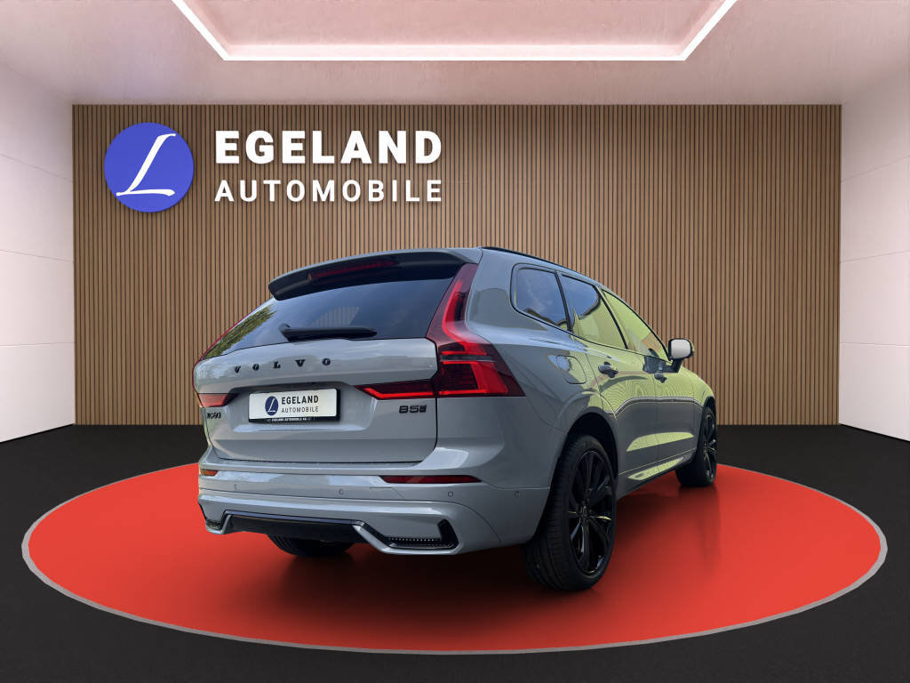 VOLVO XC60 2.0 B5 MH Black Edition Plus AWD, Mild-Hybrid Petrol/Electric, Ex-demonstrator, Automatic - 4