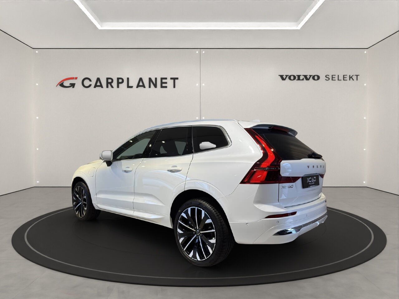 VOLVO XC60 2.0 T8 TE Ultra Bright eAWD, Hybride Rechargeable Essence/Électricité, Voiture de démonstration, Automatique - 3