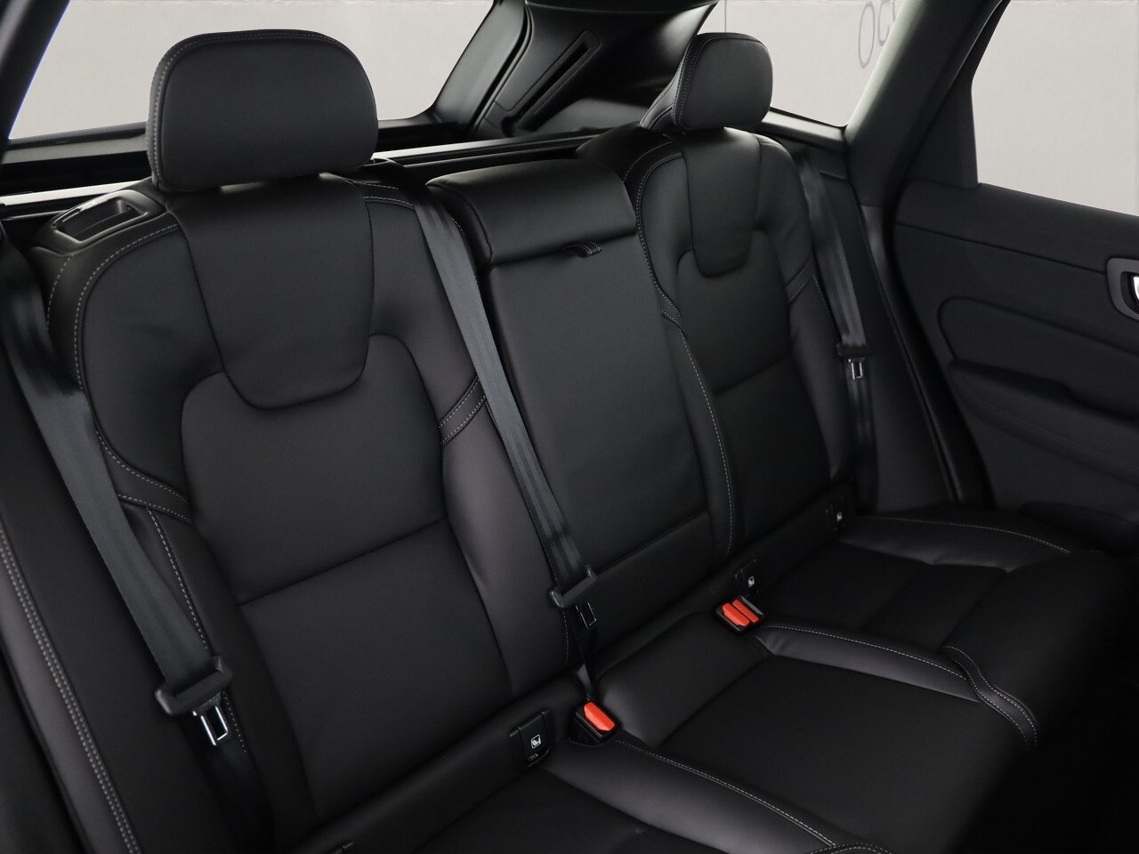 VOLVO XC60 2.0 T8 TE Black Edition eAWD, Plug-in-Hybrid Petrol/Electric, Ex-demonstrator, Automatic - 7