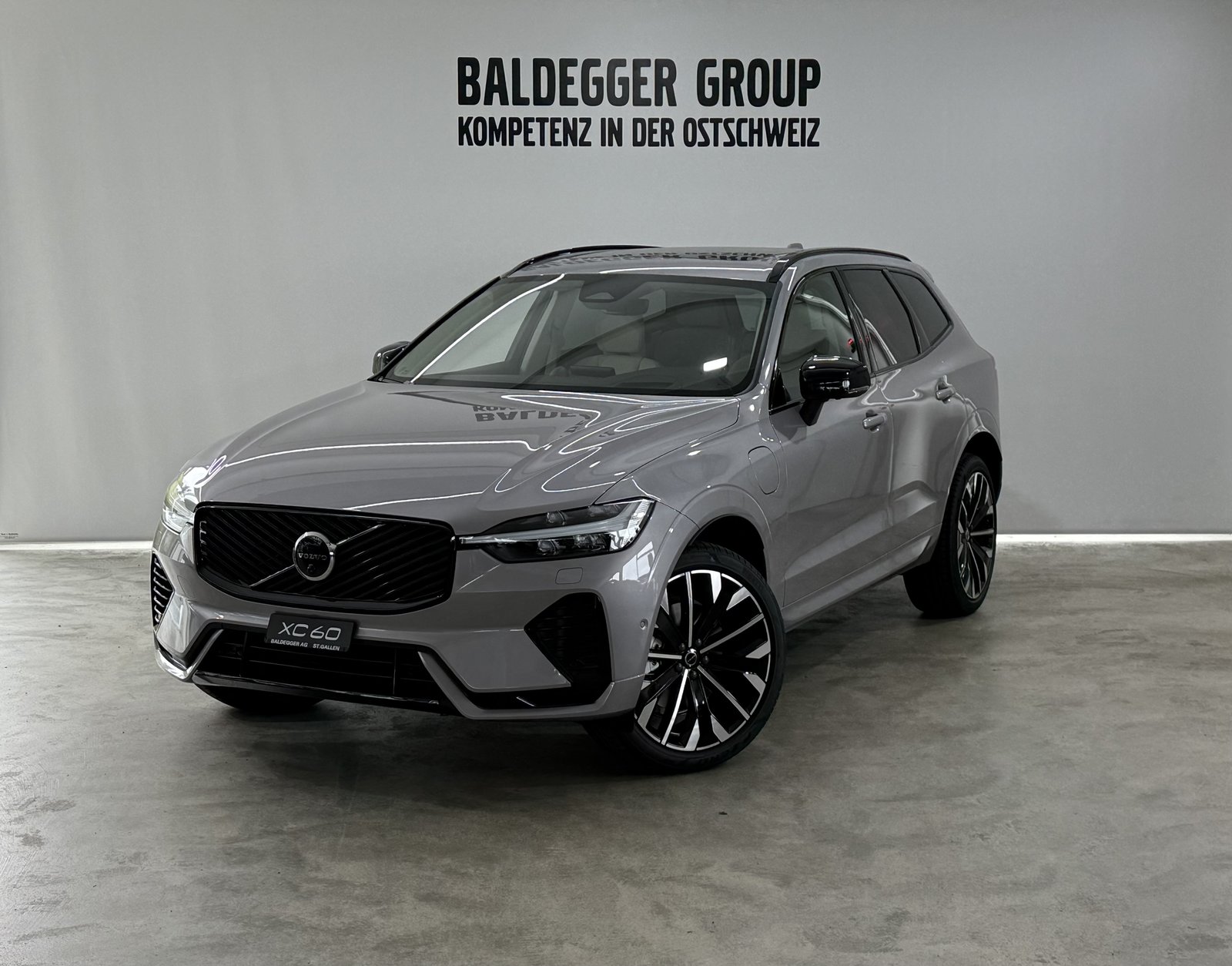 VOLVO XC60 2.0 T6 TE Ultra Dark eAWD