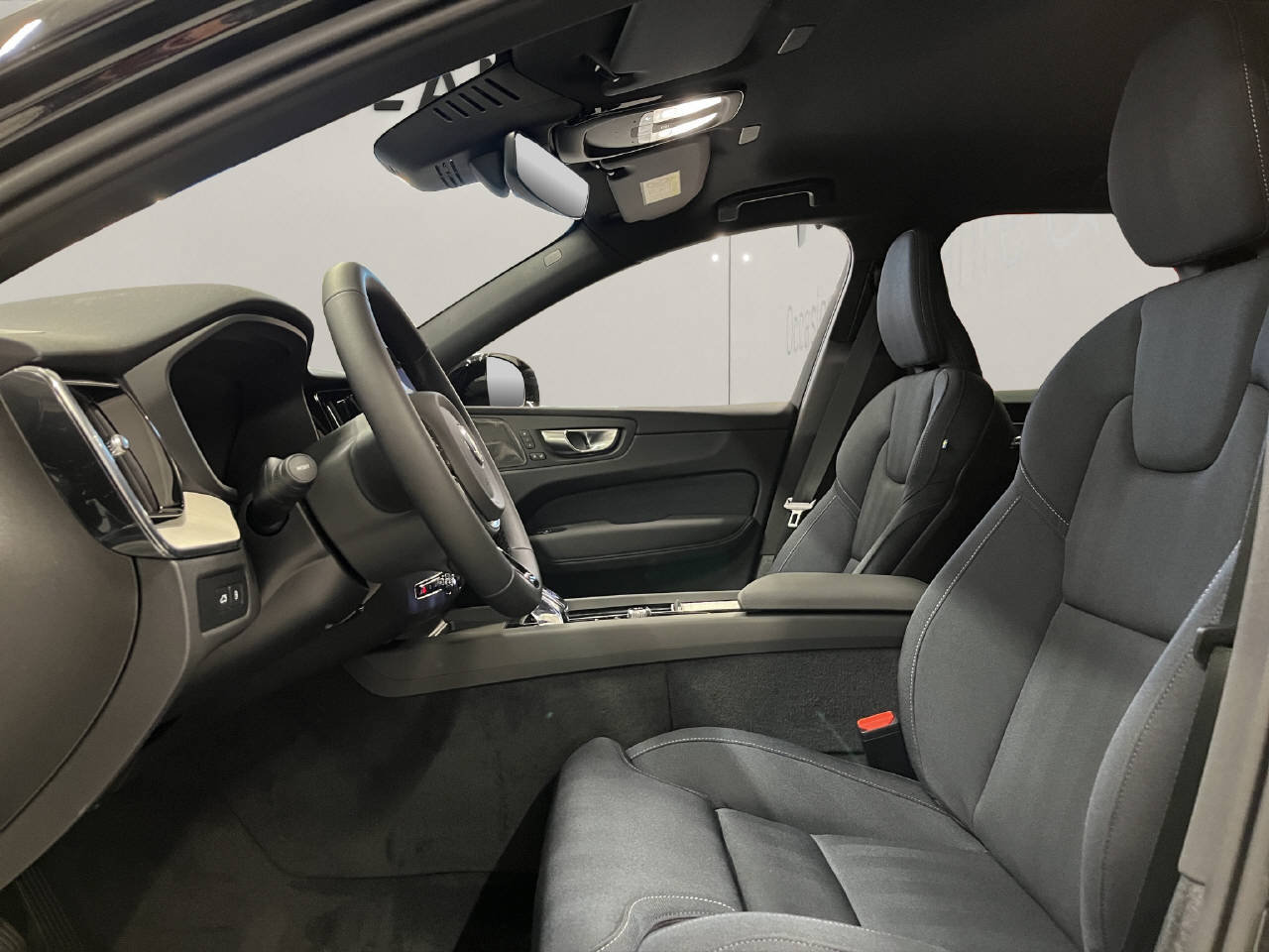 VOLVO XC60 2.0 T6 TE Plus Dark eAWD, Hybride Rechargeable Essence/Électricité, Voiture nouvelle, Automatique - 7