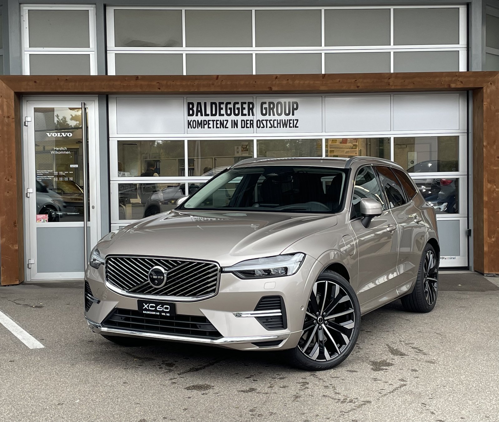 VOLVO XC60 2.0 T6 TE Ultra Bright eA