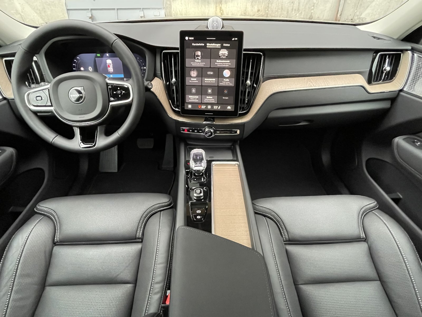 VOLVO XC60 2.0 T6 TE Ultra Bright eA, Voll-Hybrid Benzin/Elektro, Neuwagen, Automat - 6
