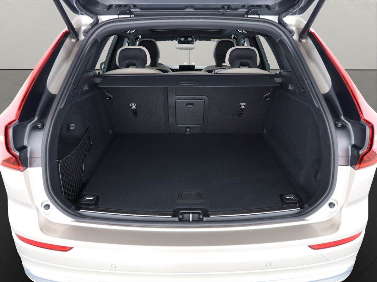 VOLVO XC60 2.0 B5 MH Ultra Bright AWD, Hybride Leggero Benzina/Elettrica, Auto nuove, Automatico - 4