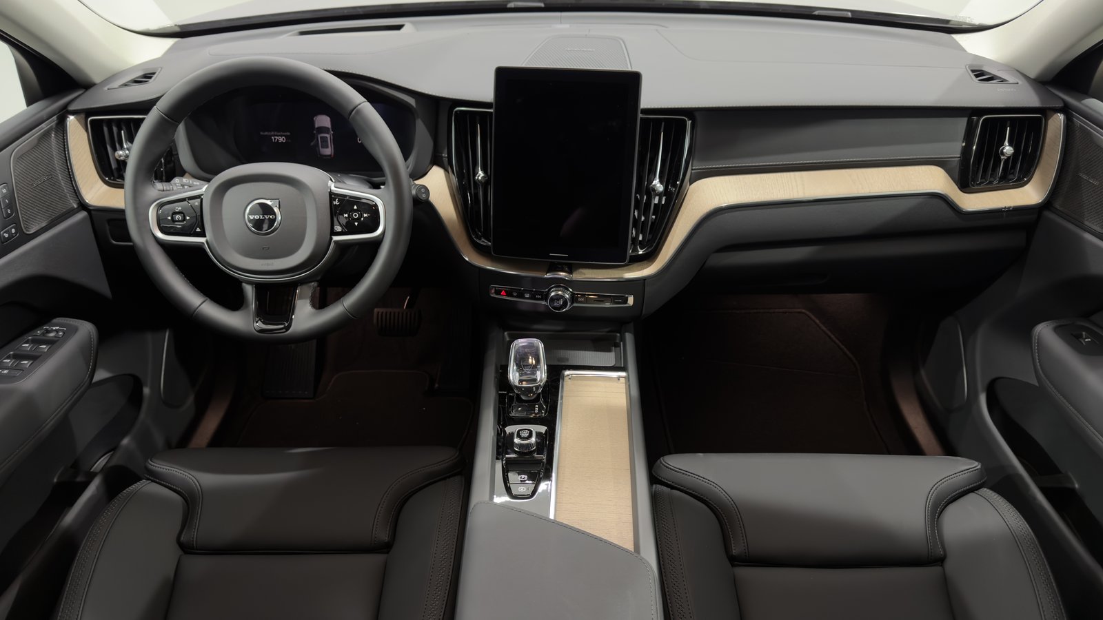 VOLVO XC60 2.0 T6 TE Plus Dark eAWD, Full-Hybrid Petrol/Electric, New car, Automatic - 5