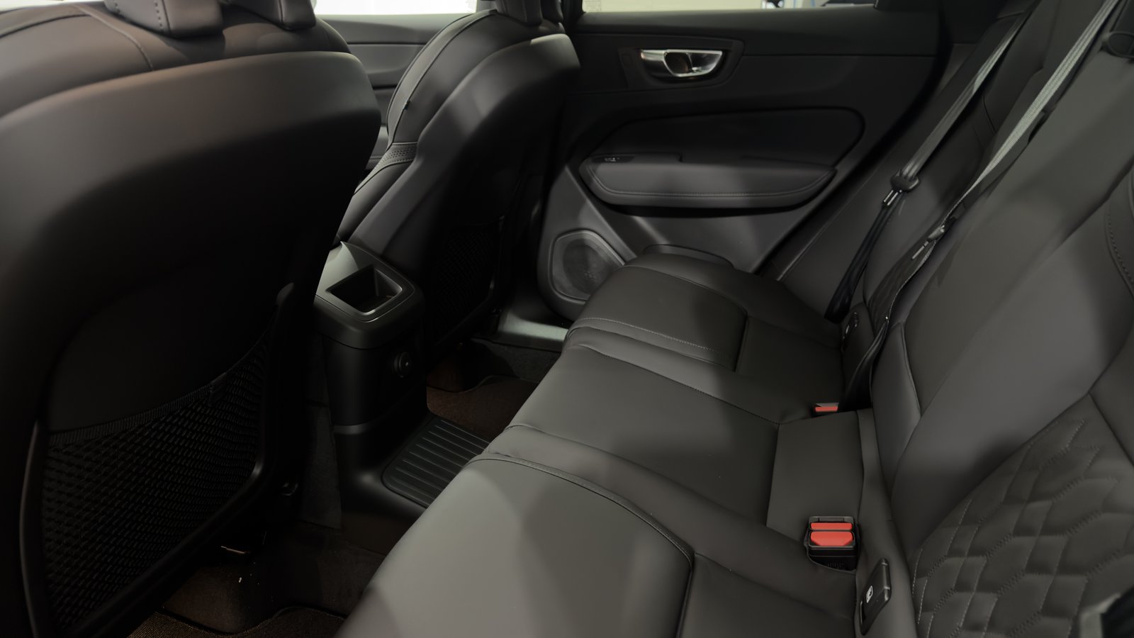 VOLVO XC60 2.0 T6 TE Plus Bright eAW, Voll-Hybrid Benzin/Elektro, Neuwagen, Automat - 6